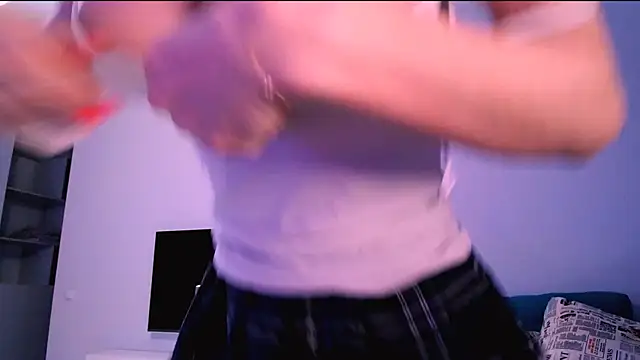 oxxxy    online show from March 6, 4:18 am