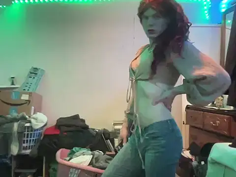 sum1betterthanmost online show from November 25, 9:26 pm