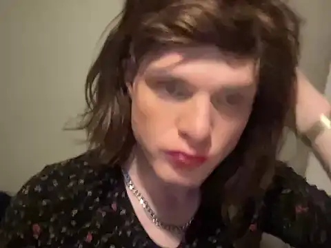 sum1betterthanmost online show from December 3, 4:46 am