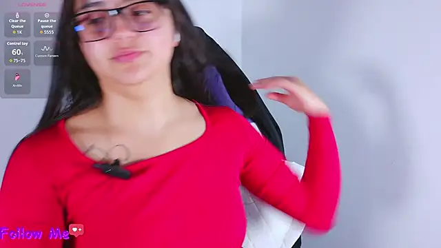 scarlleth  online show from February 6, 12:45 pm