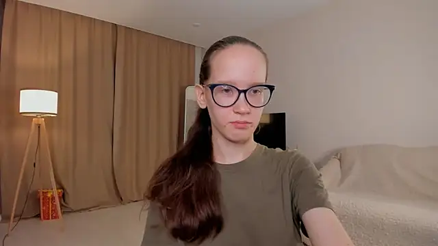 Snapshot of BettyBrowni chatting on October 8, 4:08 pm BettyBrowni online show from October 8, 4:08 pm