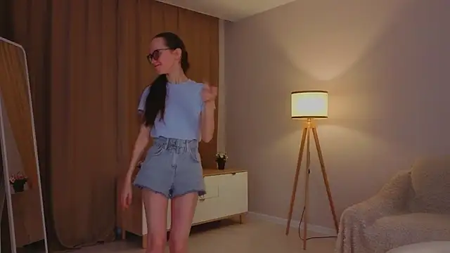 BettyBrowni online show from March 3, 4:14 pm