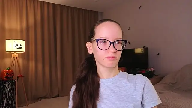 Snapshot of BettyBrowni chatting on November 16, 4:12 pm BettyBrowni online show from November 16, 4:12 pm