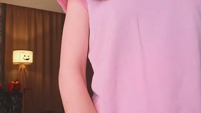 Snapshot of BettyBrowni chatting on November 19, 4:07 pm BettyBrowni online show from November 19, 4:07 pm