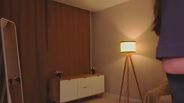 BettyBrowni online show from February 3, 4:12 pm