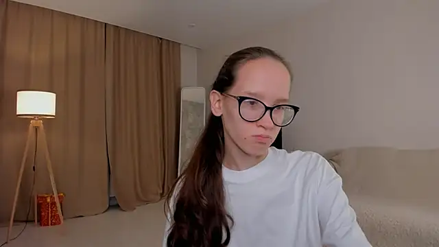 Snapshot of BettyBrowni chatting on September 28, 4:03 pm BettyBrowni online show from September 28, 4:03 pm