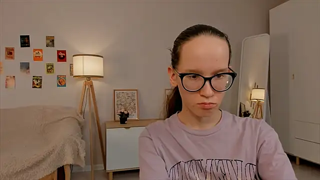 Snapshot of BettyBrowni chatting on March 13, 10:32 pm BettyBrowni online show from March 13, 10:32 pm