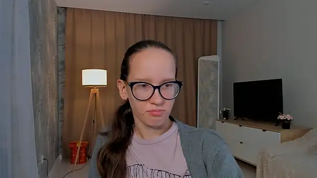 Snapshot of BettyBrowni chatting on September 20, 4:12 pm BettyBrowni online show from September 20, 4:12 pm