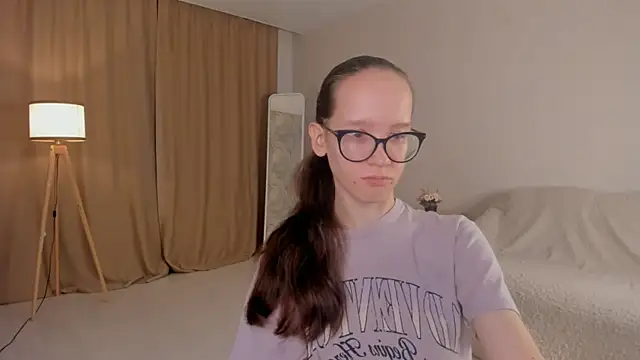 Snapshot of BettyBrowni chatting on October 24, 4:28 pm BettyBrowni online show from October 24, 4:28 pm