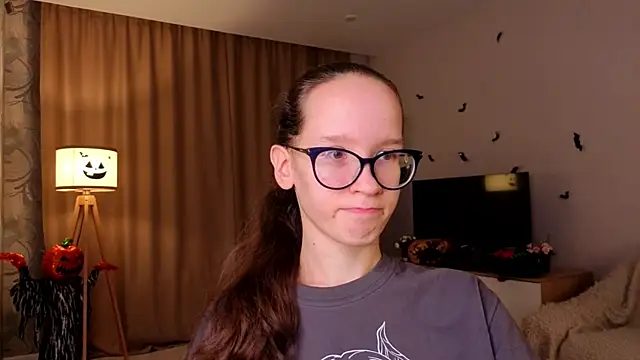 Snapshot of BettyBrowni chatting on November 5, 4:10 pm BettyBrowni online show from November 5, 4:10 pm