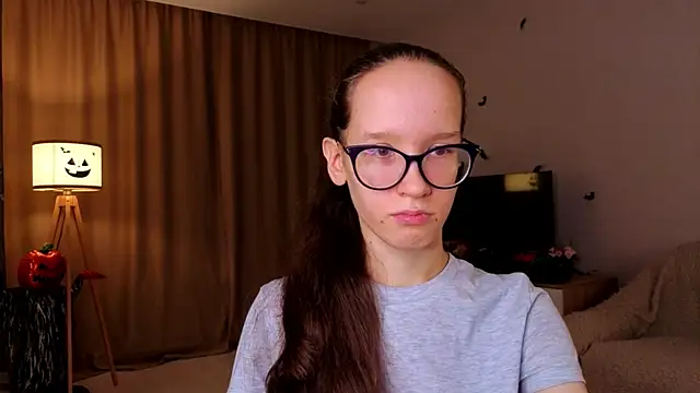 Snapshot of BettyBrowni chatting on November 8, 4:10 pm BettyBrowni online show from November 8, 4:10 pm