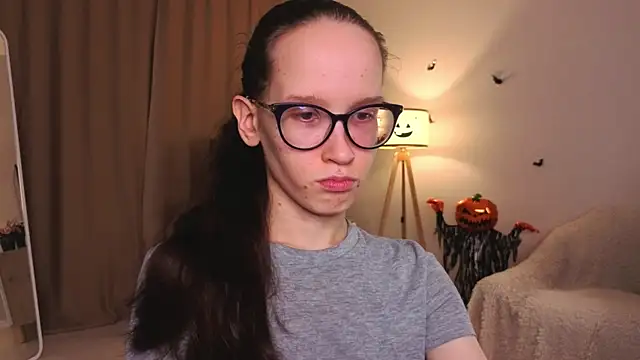 Snapshot of BettyBrowni chatting on December 2, 4:09 pm BettyBrowni online show from December 2, 4:09 pm