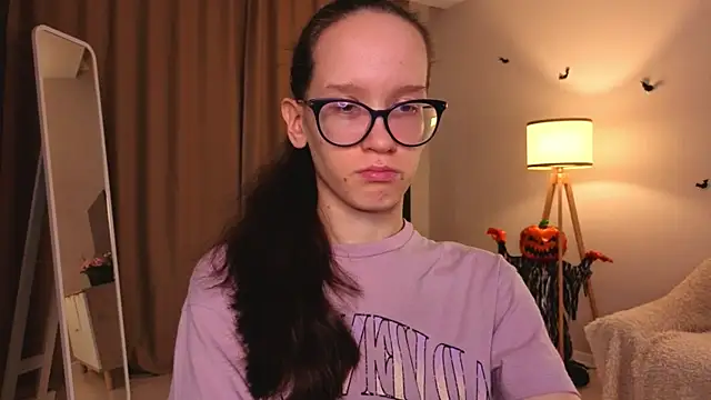 Snapshot of BettyBrowni chatting on November 29, 4:07 pm BettyBrowni online show from November 29, 4:07 pm