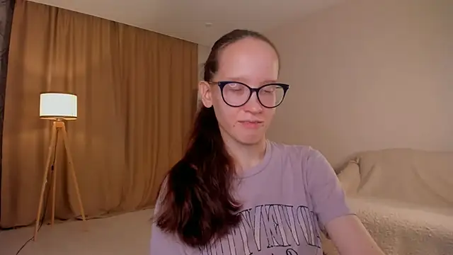 Snapshot of BettyBrowni chatting on October 12, 4:08 pm BettyBrowni online show from October 12, 4:08 pm