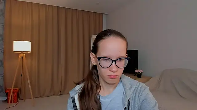 Snapshot of BettyBrowni chatting on September 10, 4:06 pm BettyBrowni online show from September 10, 4:06 pm