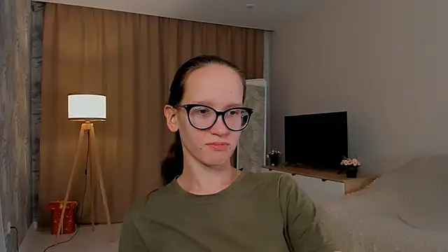 Snapshot of BettyBrowni chatting on September 19, 4:11 pm BettyBrowni online show from September 19, 4:11 pm