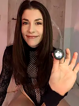 Aisha Moretti online show from October 23, 3:00 pm