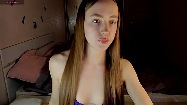 Snapshot of mollyhottestt chatting on February 10, 1:01 pm mollyhottestt online show from February 10, 1:01 pm