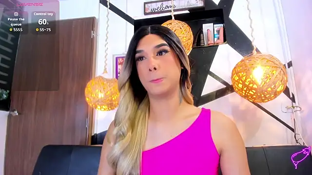 victoria aleia  online show from December 18, 10:02 pm