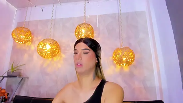 victoria aleia  online show from March 15, 7:48 pm