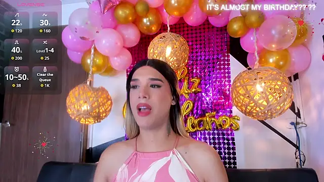 victoria aleia  online show from October 31, 7:21 pm