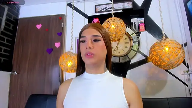 Snapshot of victoria_aleia_ chatting on June 7, 12:05 am victoria aleia online show from June 7, 12:05 am