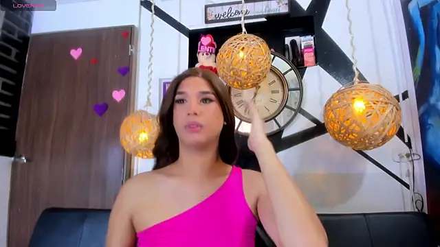 Snapshot of victoria_aleia_ chatting on June 9, 10:22 pm victoria aleia online show from June 9, 10:22 pm