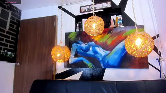 victoria aleia  online show from November 20, 9:15 pm