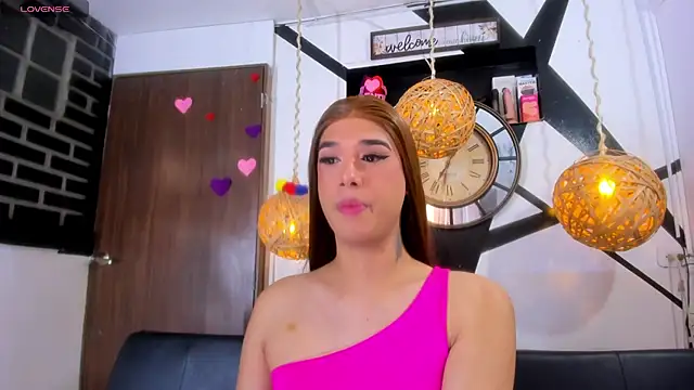 Snapshot of victoria_aleia_ chatting on June 24, 10:18 pm victoria aleia online show from June 24, 10:18 pm