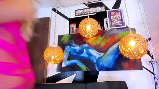 victoria aleia  online show from October 9, 10:21 pm