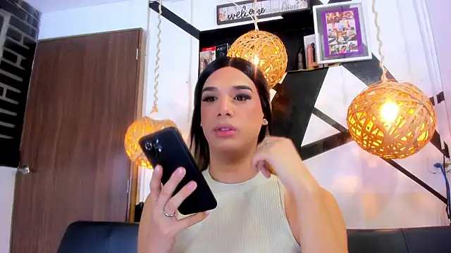 victoria aleia  online show from October 29, 9:36 pm