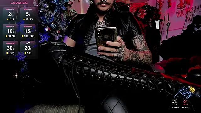 Snapshot of allanhurtss chatting on December 17, 6:02 pm allanhurtss online show from December 17, 6:02 pm