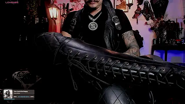 Snapshot of allanhurtss chatting on February 10, 8:19 pm allanhurtss online show from February 10, 8:19 pm