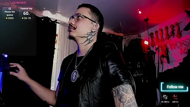 Snapshot of allanhurtss chatting on October 28, 5:45 pm allanhurtss online show from October 28, 5:45 pm