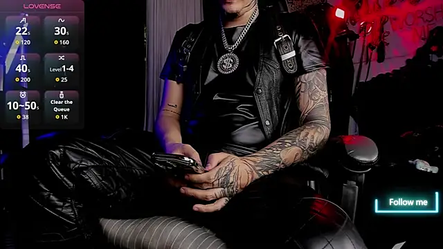 Snapshot of allanhurtss chatting on November 6, 10:25 pm allanhurtss online show from November 6, 10:25 pm