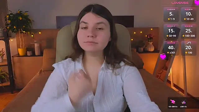 Viola  Shy online show from April 6, 9:05 pm