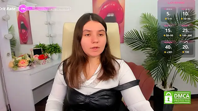 Viola  Shy online show from October 6, 8:31 pm