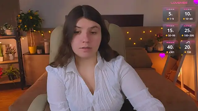 Viola  Shy online show from April 5, 7:42 pm