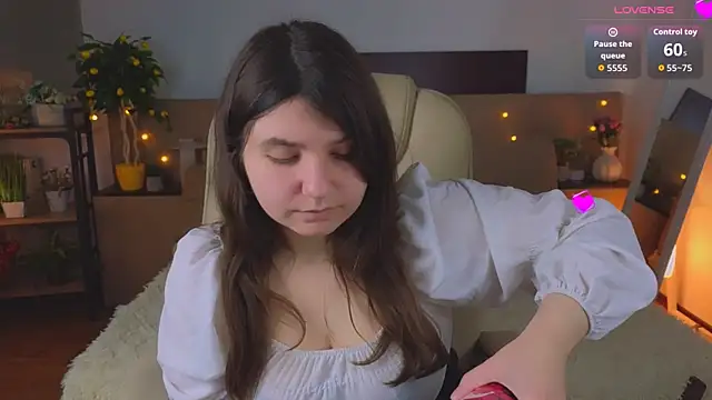 Viola  Shy online show from April 16, 9:04 pm