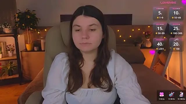 Viola  Shy online show from April 2, 8:15 pm