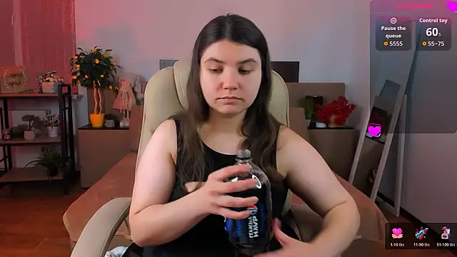 Viola  Shy online show from March 10, 9:19 pm