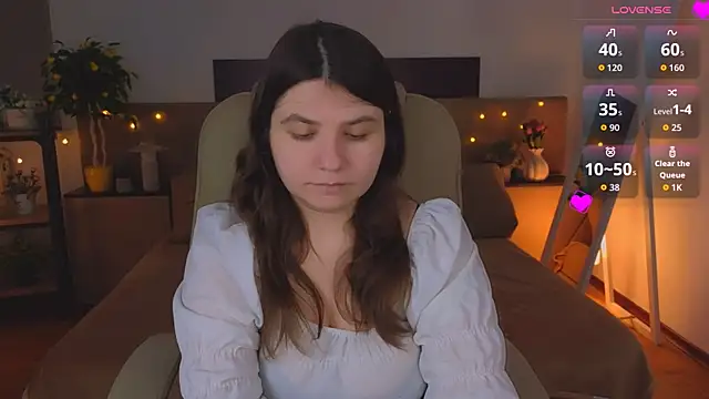 Viola  Shy online show from April 4, 8:04 pm