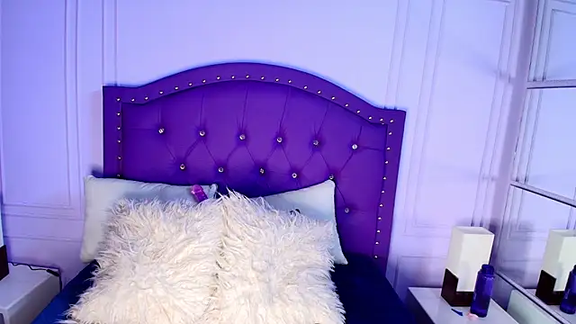 sarah banks1 online show from March 4, 3:03 am