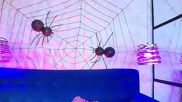 sarah banks1 online show from December 15, 3:23 am