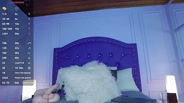 sarah banks1 online show from March 17, 3:20 am