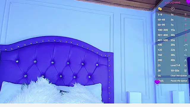 sarah banks1 online show from March 25, 3:17 am