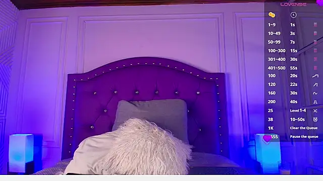 sarah banks1 online show from March 21, 3:08 am