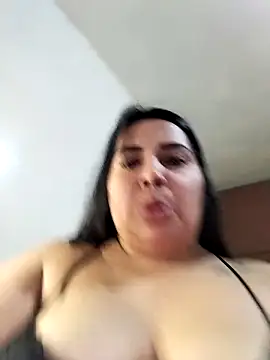 Snapshot of AvaChannel chatting on October 30, 12:25 pm AvaChannel online show from October 30, 12:25 pm