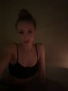 Snapshot of BARBIE_22888 chatting on February 26, 6:52 pm BARBIE 22888 online show from February 26, 6:52 pm