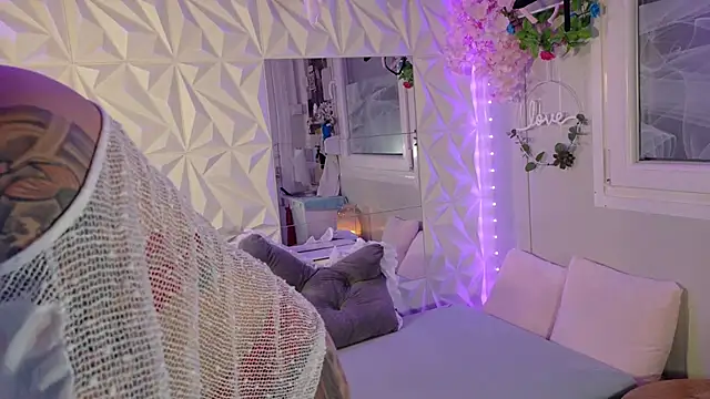 Tatjana Sue online show from March 31, 6:10 pm